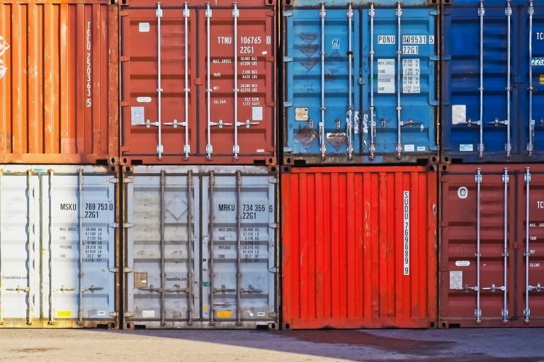 cargo containers for shipping