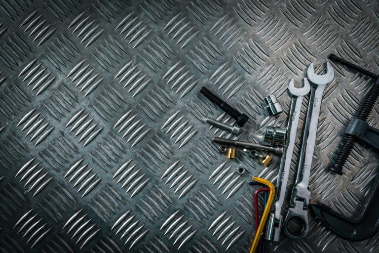 What are the Different Applications of Checkered Steel Plates
