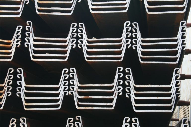 Close up photo of many sheet piles