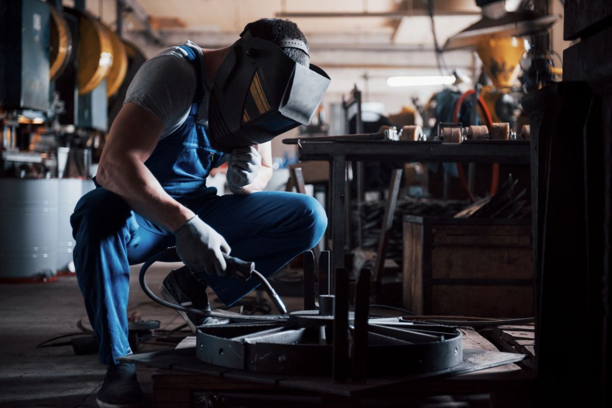 What equipment or tools do they use? 