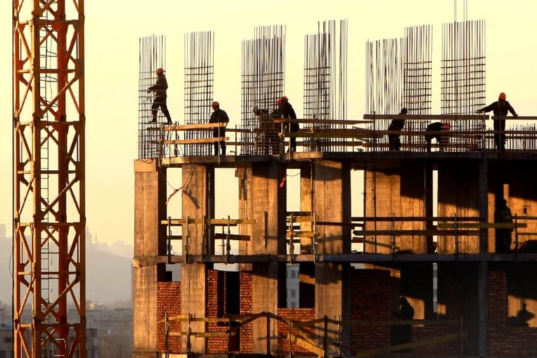 Guide to sourcing reliable construction materials from local suppliers.